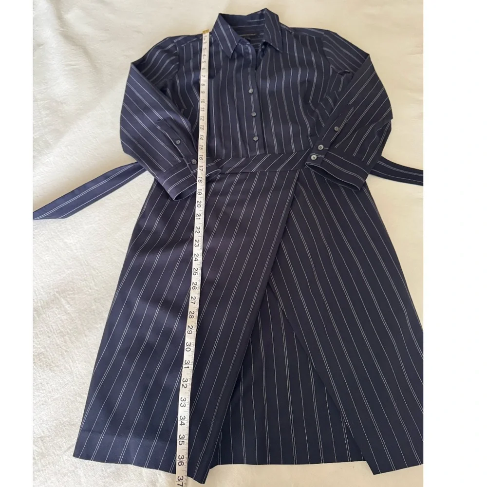 Banana Republic Banana Republic Pinstripe 
Tie-Waist Shirtdress. Size: 6 - Picture 9 of 12
